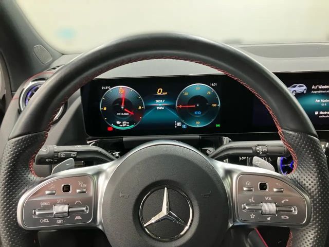 Mercedes-Benz EQA 300 4MATIC AMG Line