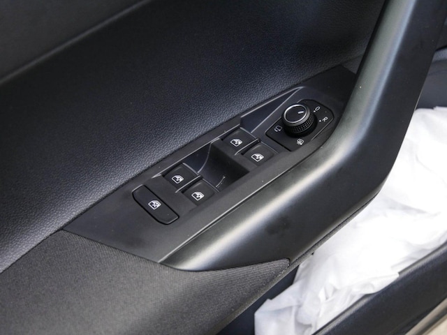 Volkswagen Taigo 1.0 TSI R-Line