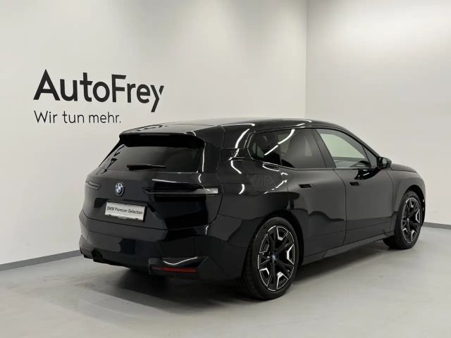 BMW iX xDrive50
