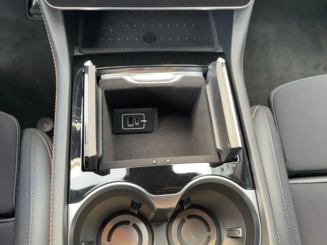 Maserati Grecale Folgore mit 558 PS Allrad 500 KM Reichweite - Mase