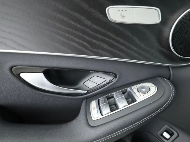 Mercedes-Benz C 300 AVANTGARDE Sedan