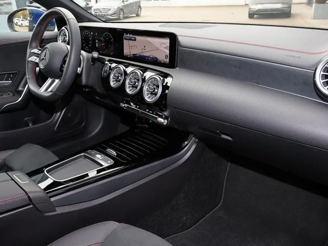 Mercedes-Benz CLA 200 AMG Line