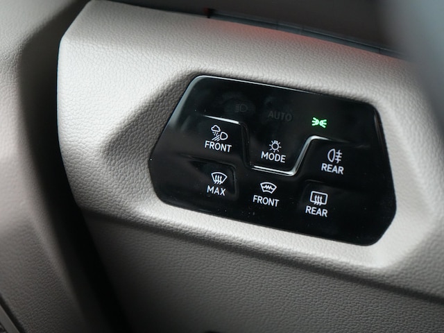 Volkswagen Multivan Lang Style T7