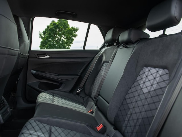 Volkswagen Golf Business DSG R-Line Style