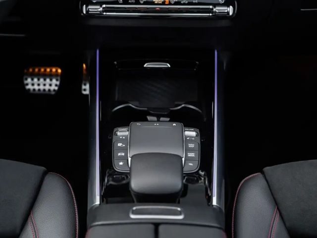 Mercedes-Benz GLA 200 AMG Line