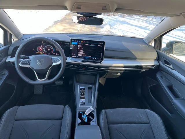 Volkswagen Golf 1.5 eTSI Variant