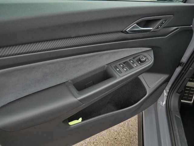 Volkswagen Golf 1.5 TSI R-Line Variant