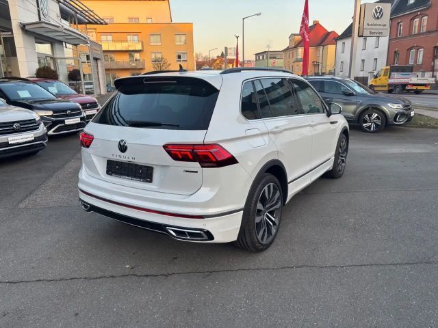 Volkswagen Tiguan 4Motion R-Line