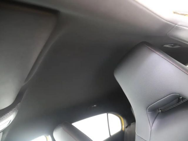 Mercedes-Benz A 200 A 200 d AMG Line