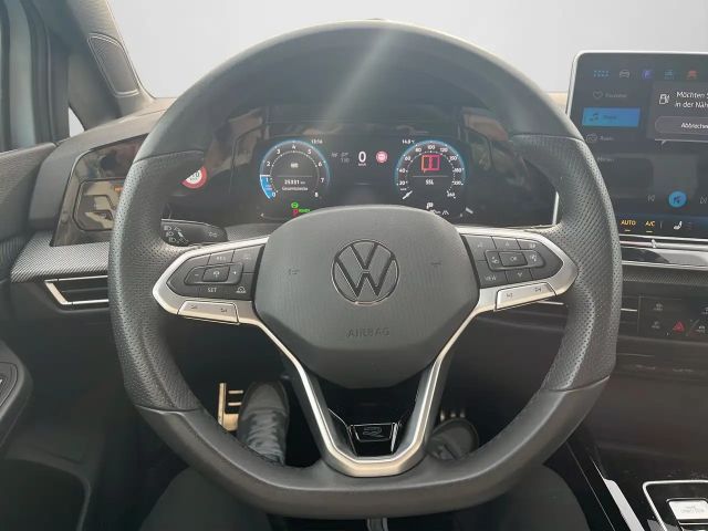 Volkswagen Golf 1.5 eTSI DSG R-Line