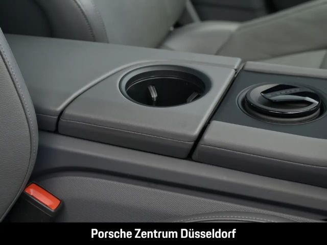 Porsche Taycan Surround-View Abstandstempomat Panorama