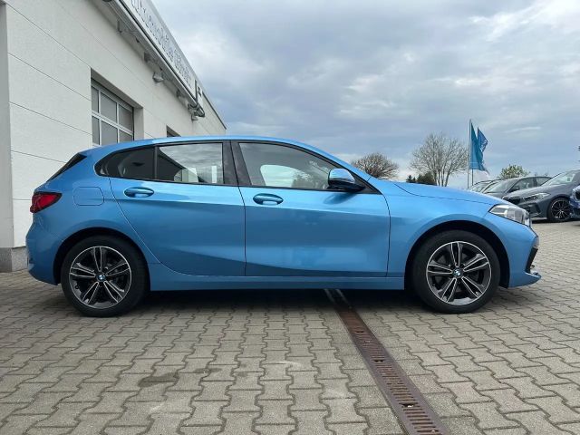 BMW 116 116i Sedan Sport Line