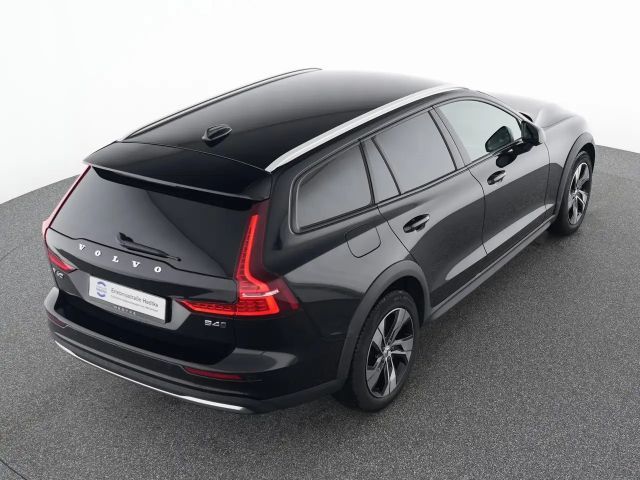 Volvo V60 Cross Country AWD Plus