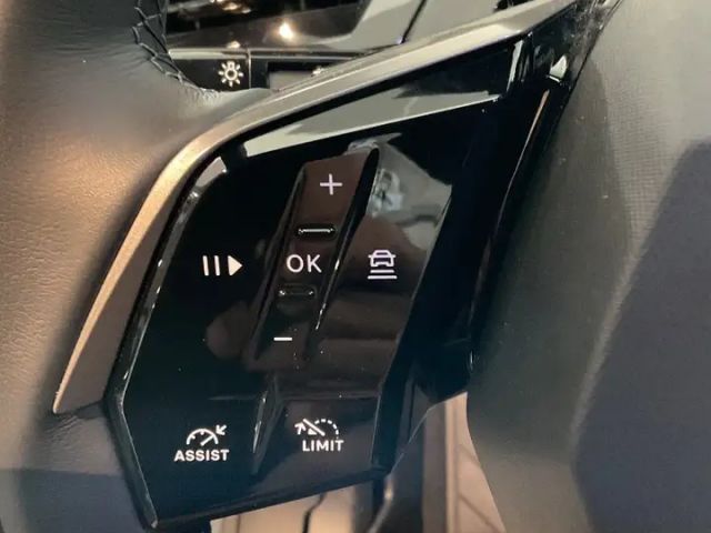 Peugeot E-3008 Allure Pack