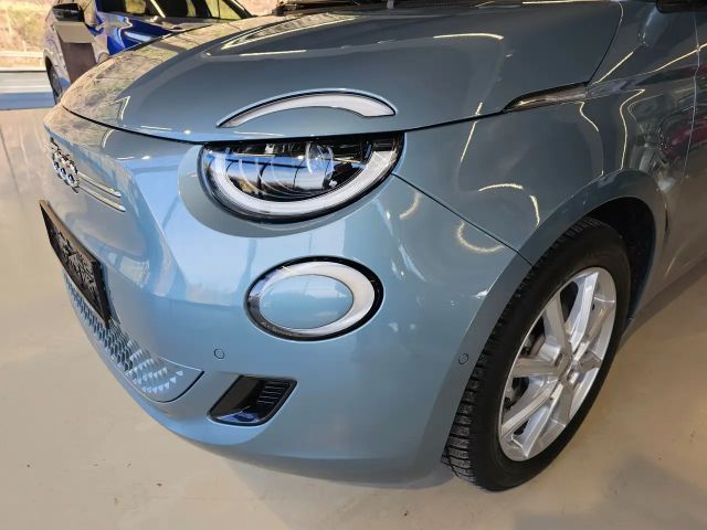 Fiat 500e 42 kWh Passion