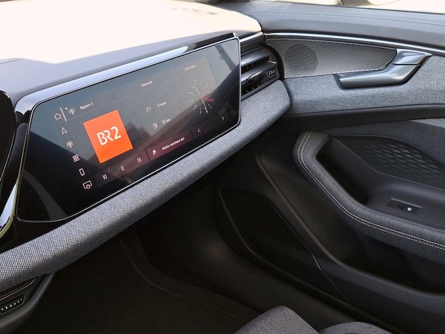 Audi A6 Avant Quattro S-Tronic