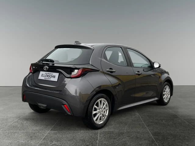 Toyota Yaris Active Hatchback