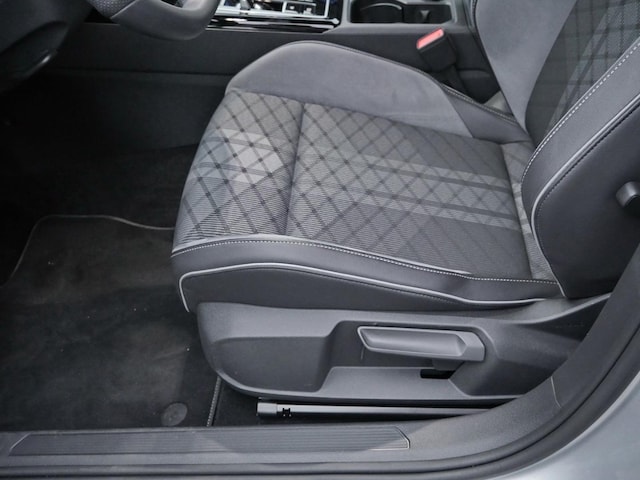 Volkswagen Golf 2.0 TDI R-Line