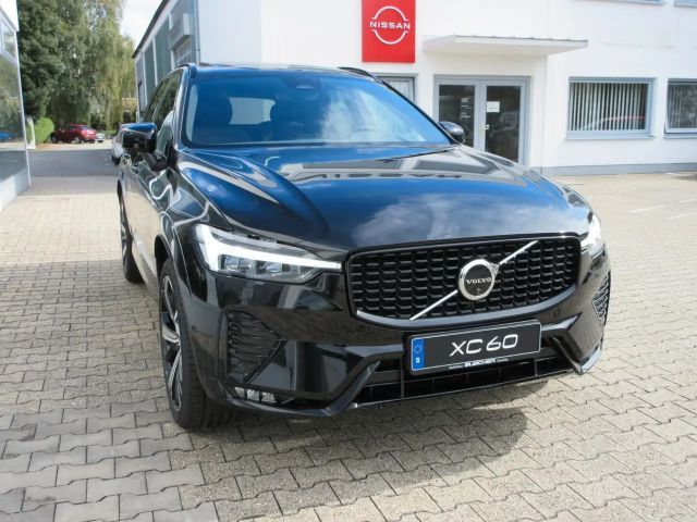 Volvo XC60 AWD Dark Plus