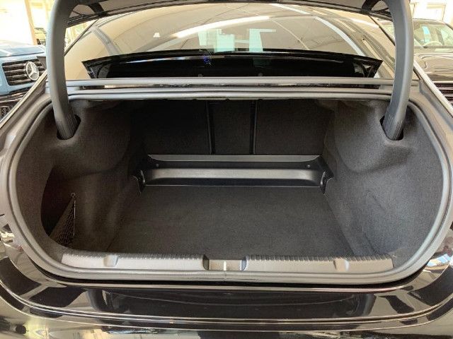 Mercedes-Benz EQE 300 Sedan