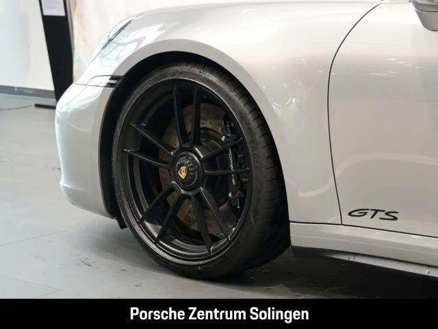 Porsche 992 Cabrio Carrera GTS