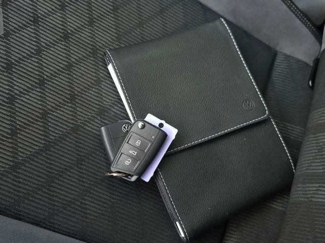 Volkswagen Polo 1.0 TSI DSG R-Line