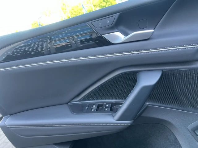 Volkswagen Tiguan 1.5 eTSI Elegance Elegance