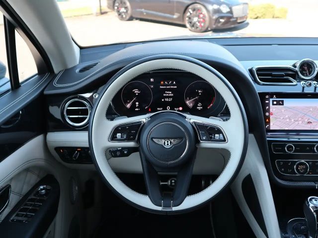 Bentley Bentayga V8