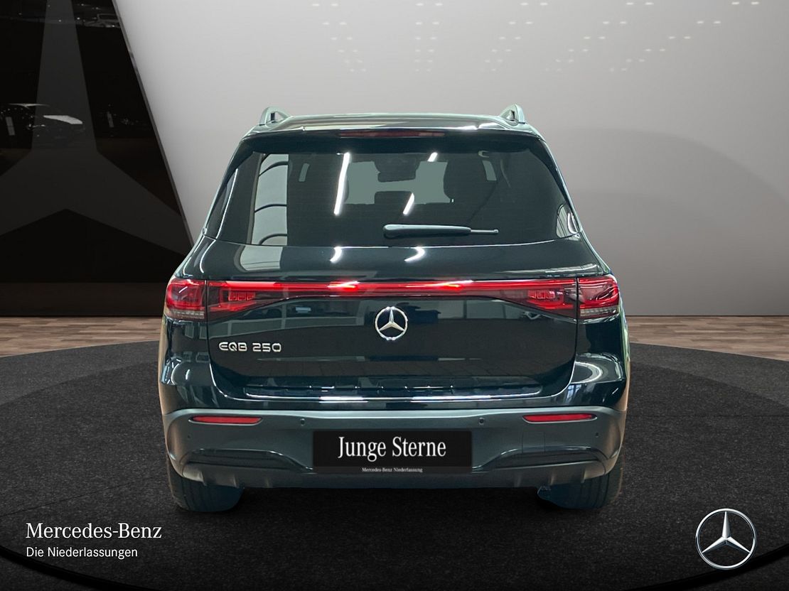 Mercedes-Benz EQB 250