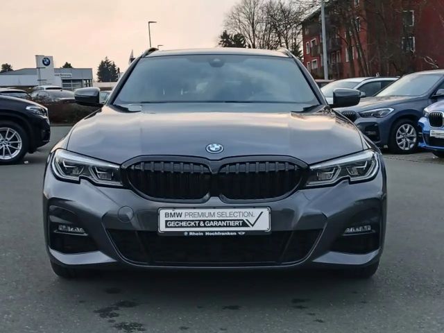 BMW 330 330e M-Sport Touring xDrive