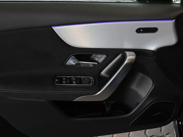 Mercedes-Benz A 200 AMG Line