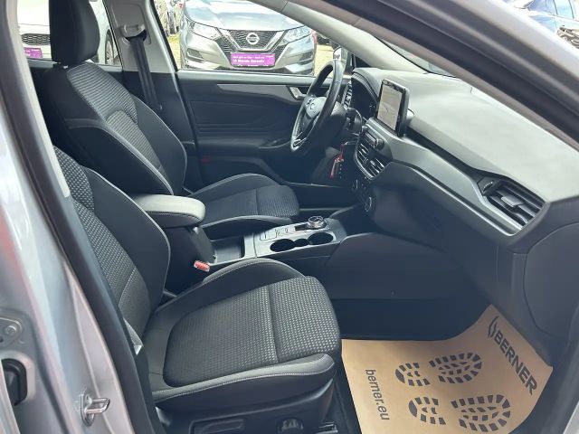 Ford Focus Cool & Connect