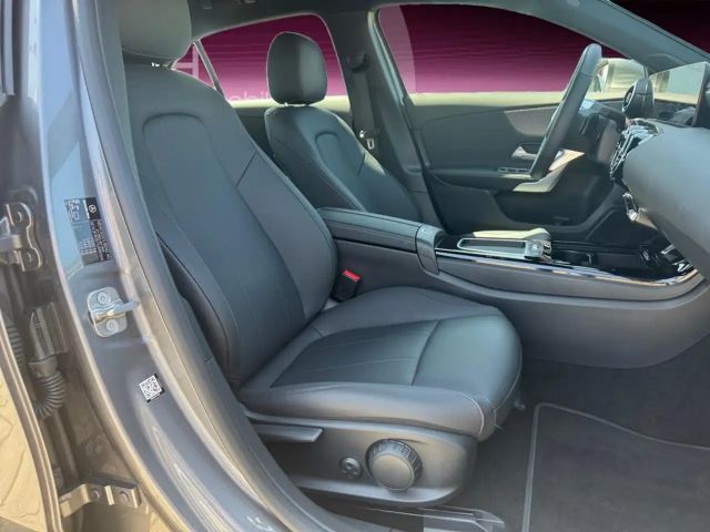 Mercedes-Benz A 180 Progressive