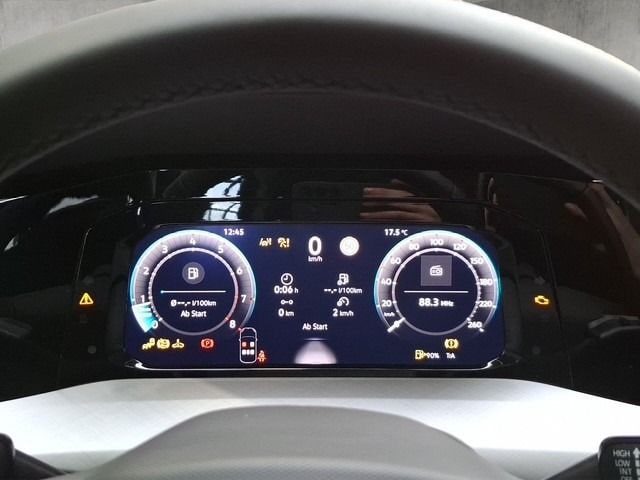 Volkswagen Golf Life