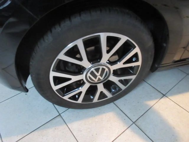 Volkswagen e-up! Style