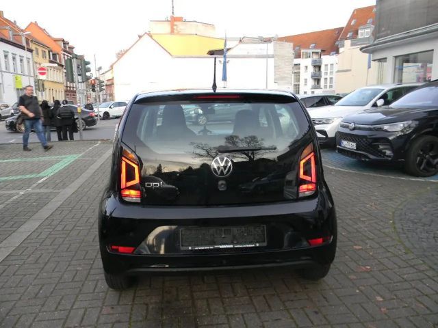 Volkswagen up! Move Move up!