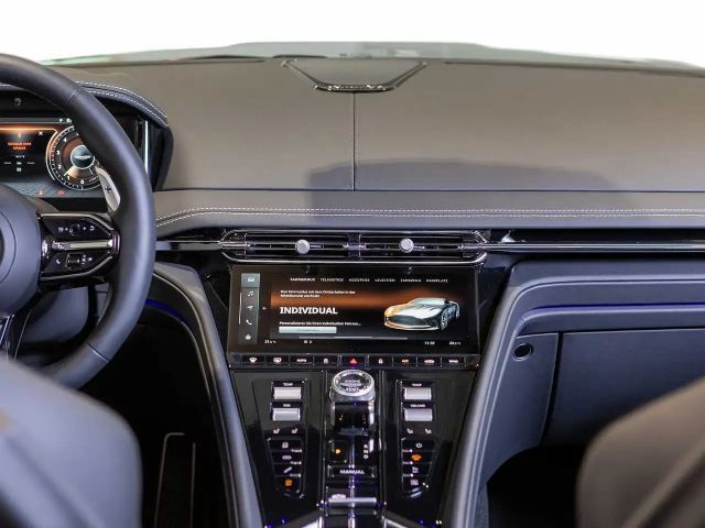 Aston Martin DB12 Volante -Minotaur Green-