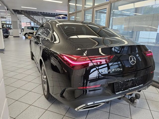 Mercedes-Benz CLA 250 AMG Line Sedan