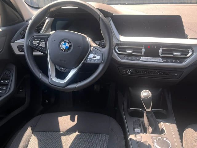 BMW 116 116i 5-deurs Sedan