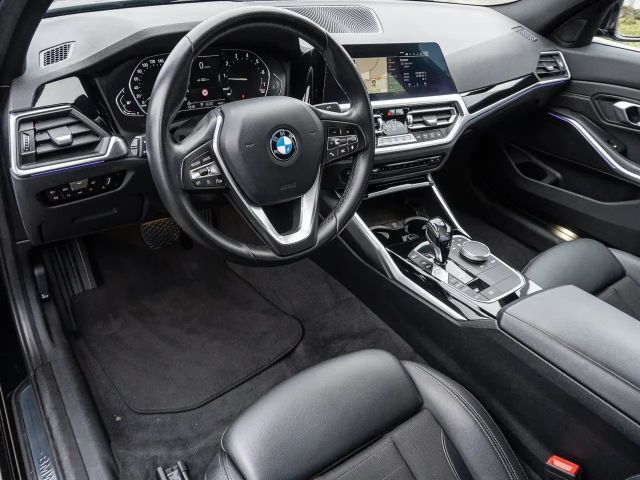 BMW 318 318i Sedan Sport Line