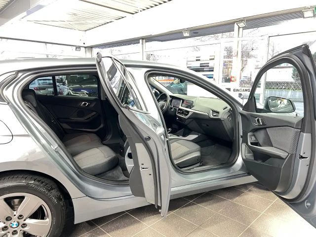 BMW 118 118d Advantage pakket Sedan