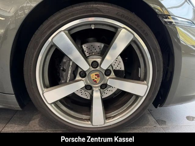 Porsche 992 4 Coupé Targa