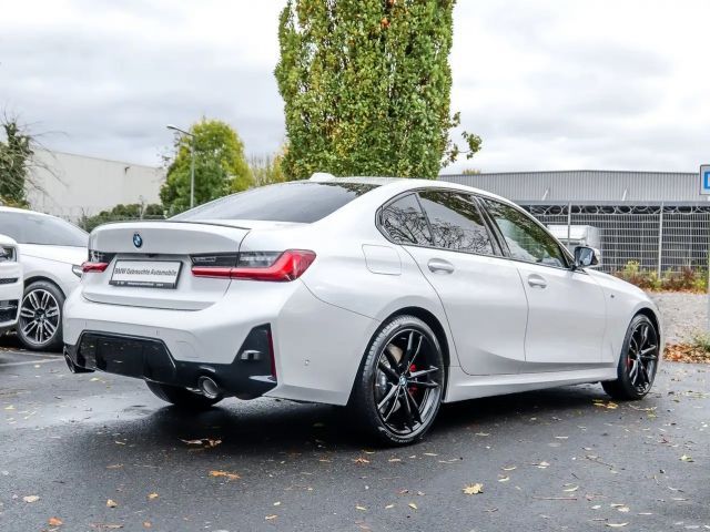 BMW 330 330i M-Sport Sedan xDrive