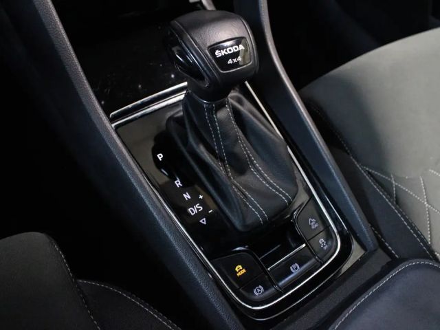Skoda Karoq 2.0 TSI 4x4 Sportline