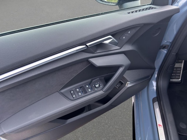 Audi RS3 Quattro S-Tronic Sedan