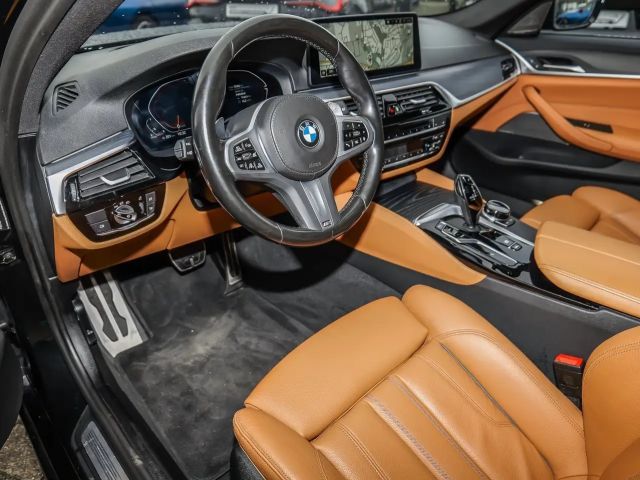 BMW 530 530d M-Sport Touring xDrive