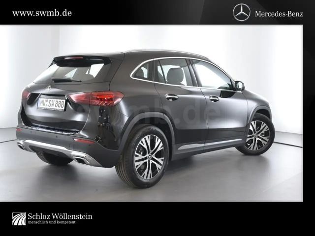 Mercedes-Benz GLA 180 Progressive