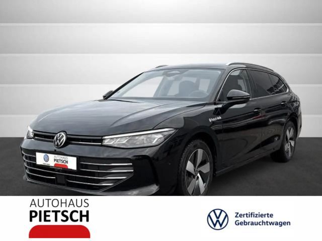 Volkswagen Passat 1.5 eTSI Business DSG Variant