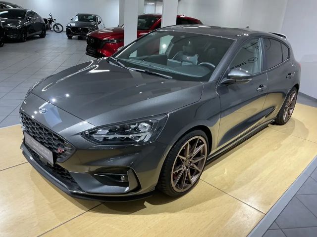 Ford Focus ST Line