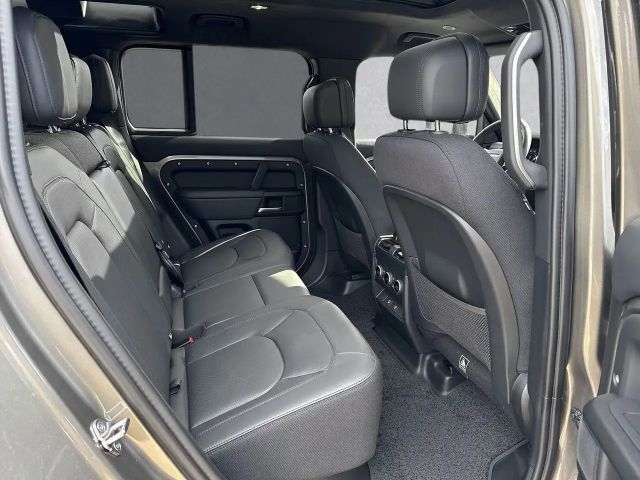 Land Rover Defender 110 D300